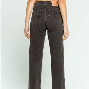 Black Levi’s Ribcage Jeans, Size: 27